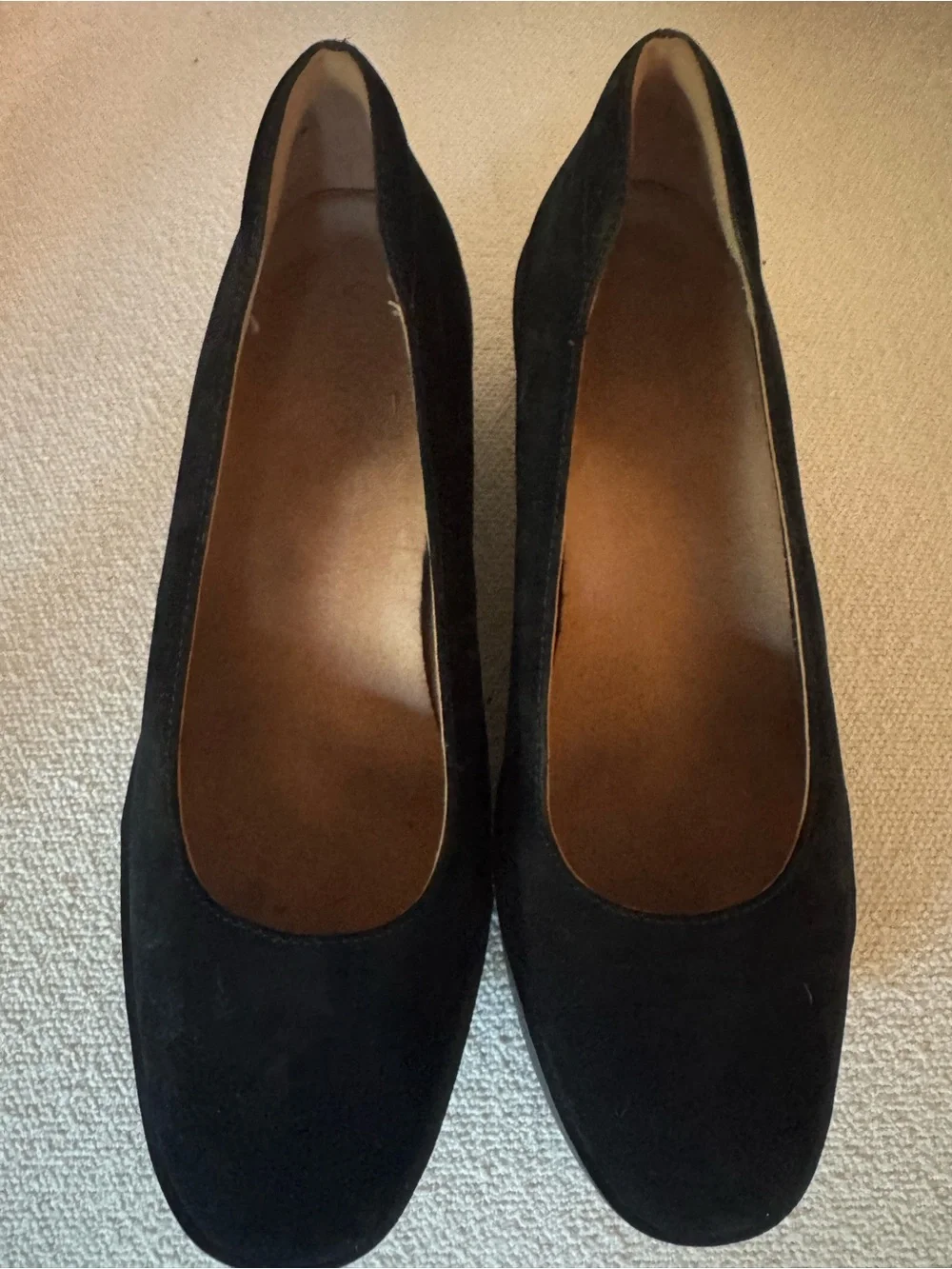 Vionic Black Suede Wedge Pumps